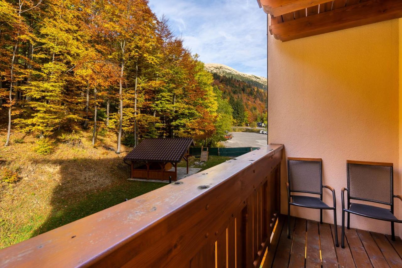 Apartment Rose Chopok 1100 M-On Hiking Trail-View-Hot Tub-Sauna-View Demanovska Dolina Exterior photo